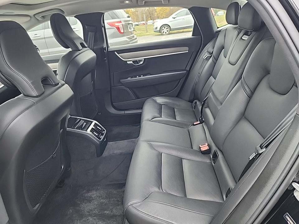 2023 Volvo S90 B6 Plus AWD