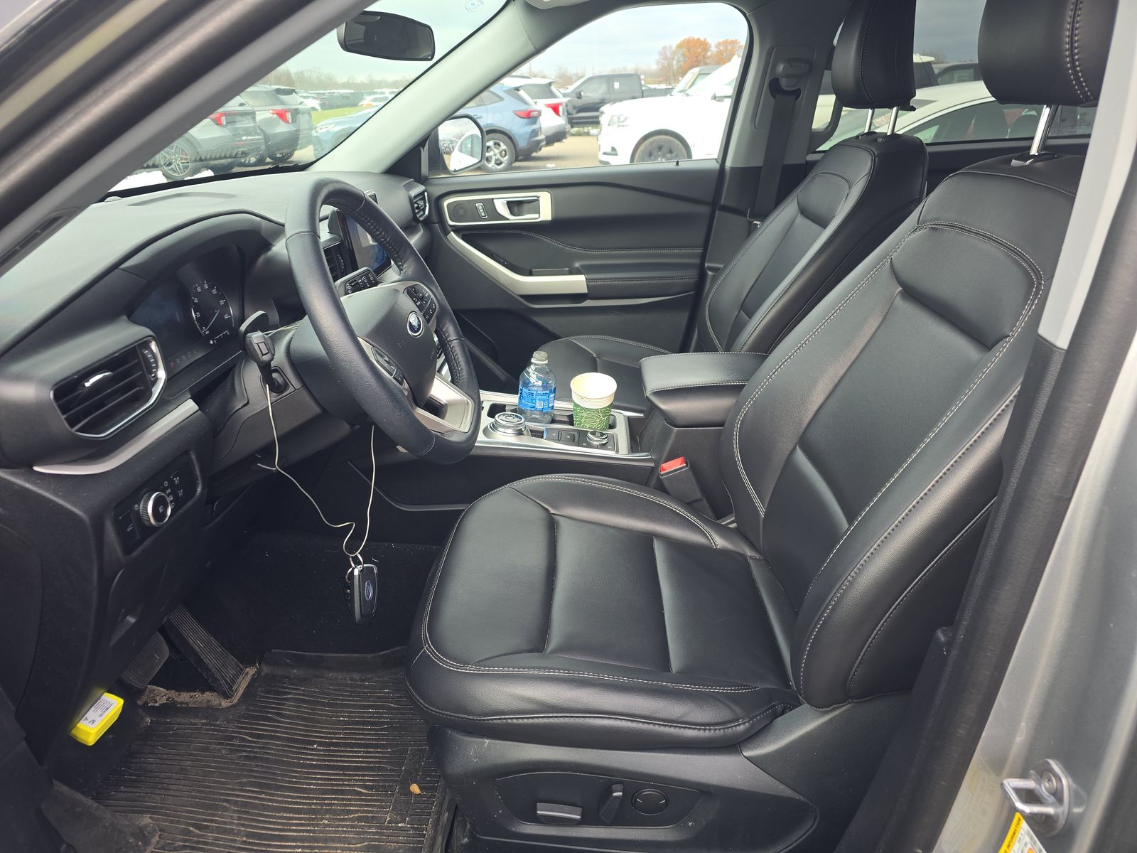 2023 Ford Explorer XLT AWD