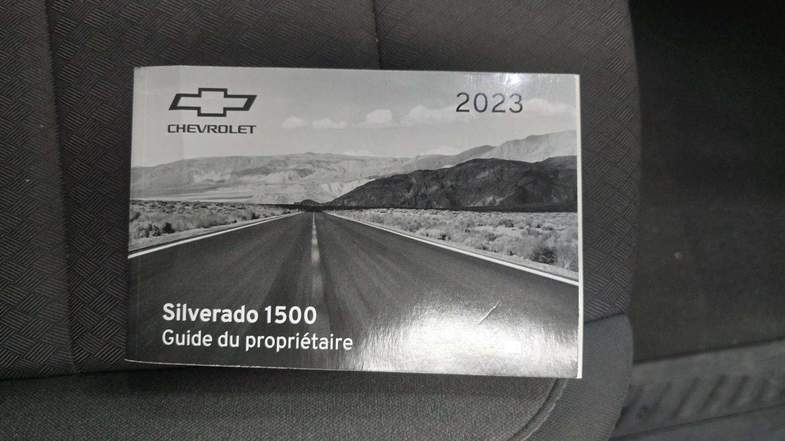 2023 Chevrolet Silverado 1500 Custom AWD