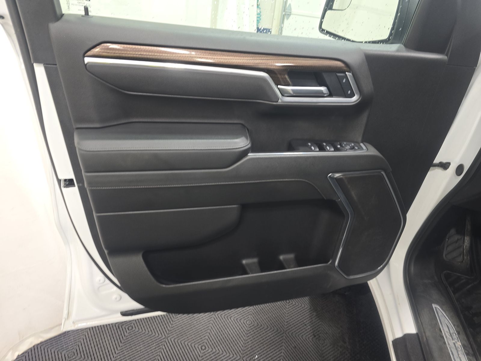 2025 Chevrolet Silverado 1500 LT AWD