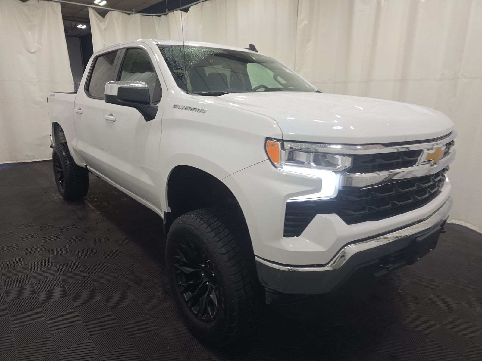2025 Chevrolet Silverado 1500 LT AWD
