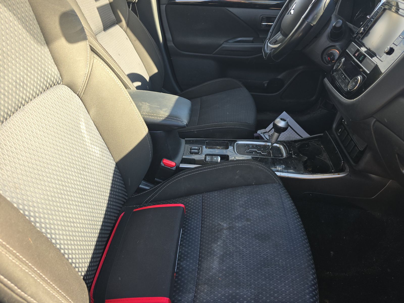 2019 Mitsubishi Outlander ES FWD