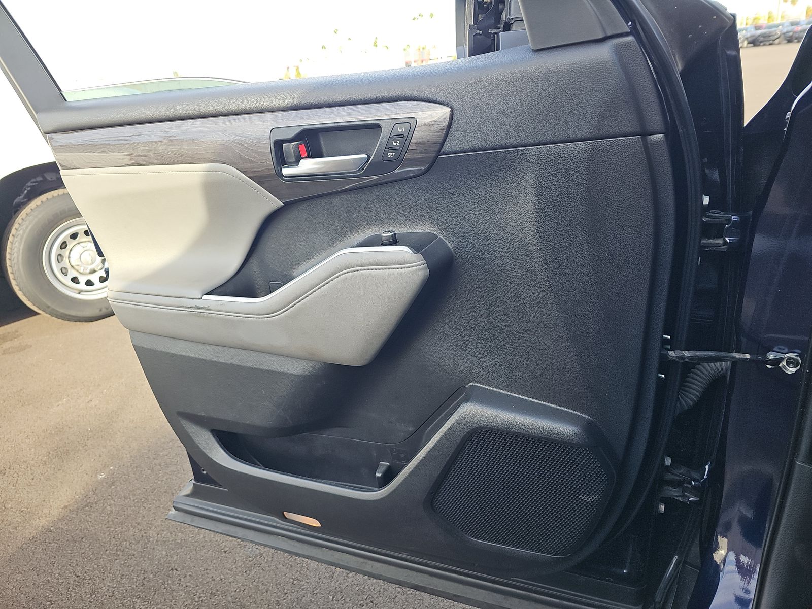 2021 Toyota Highlander Hybrid Platinum FWD