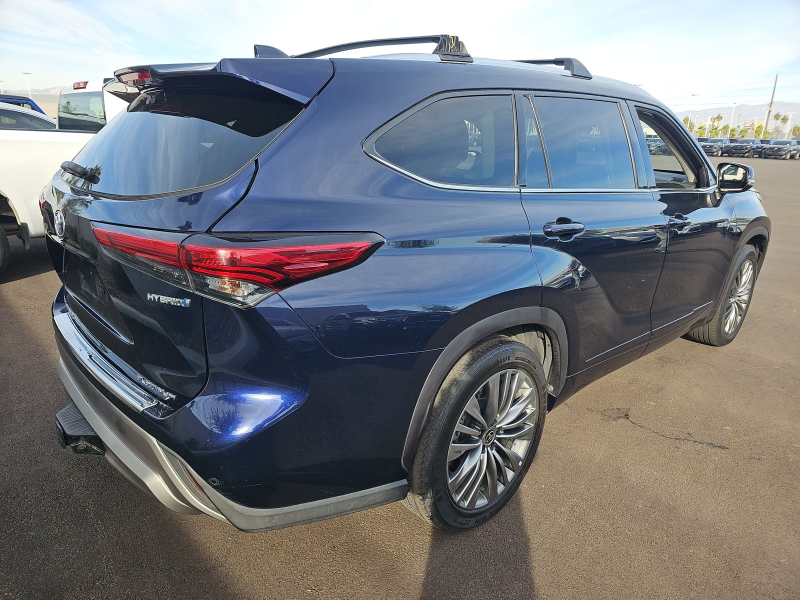 2021 Toyota Highlander Hybrid Platinum FWD