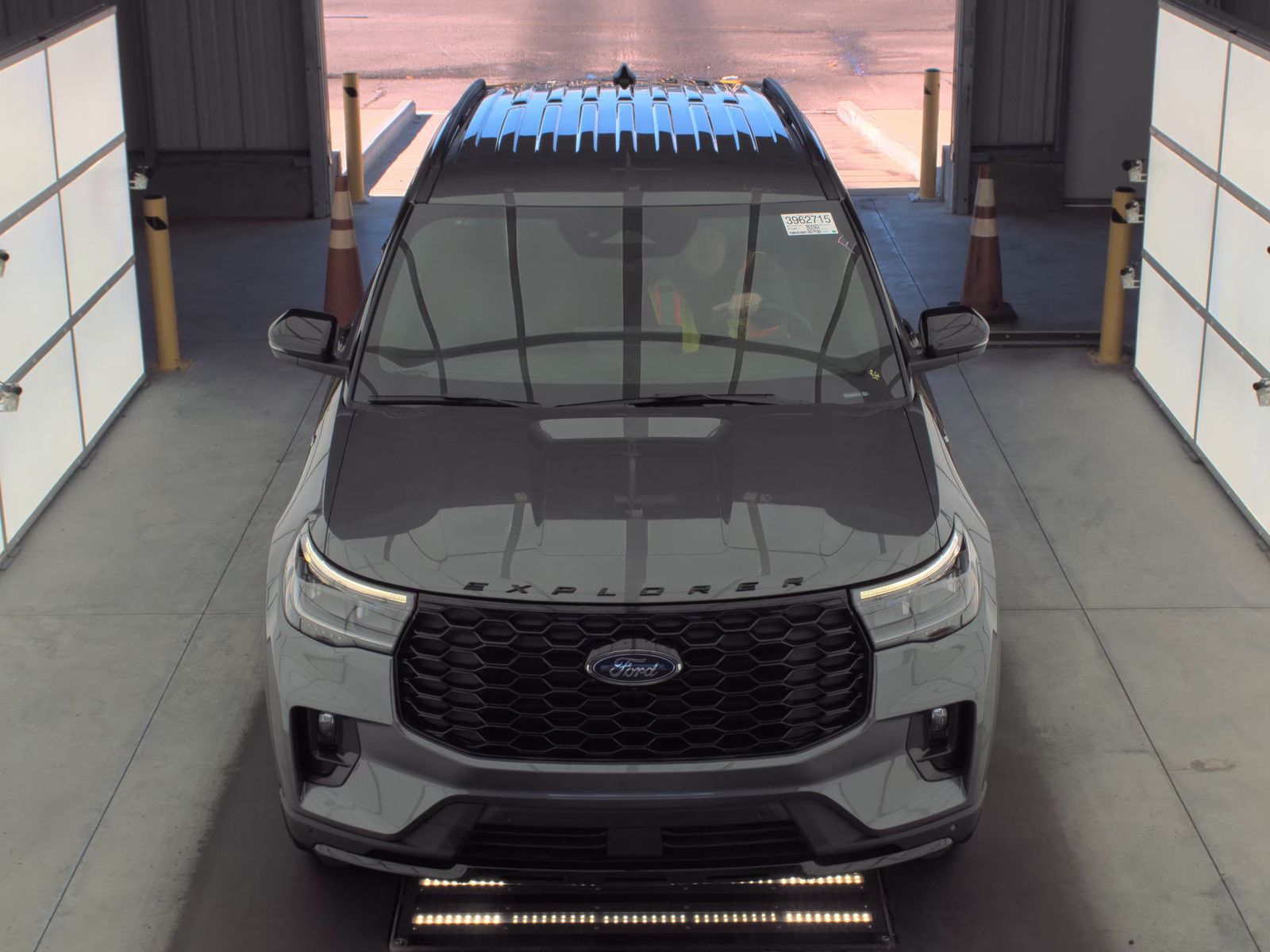 2025 Ford Explorer ST-Line AWD