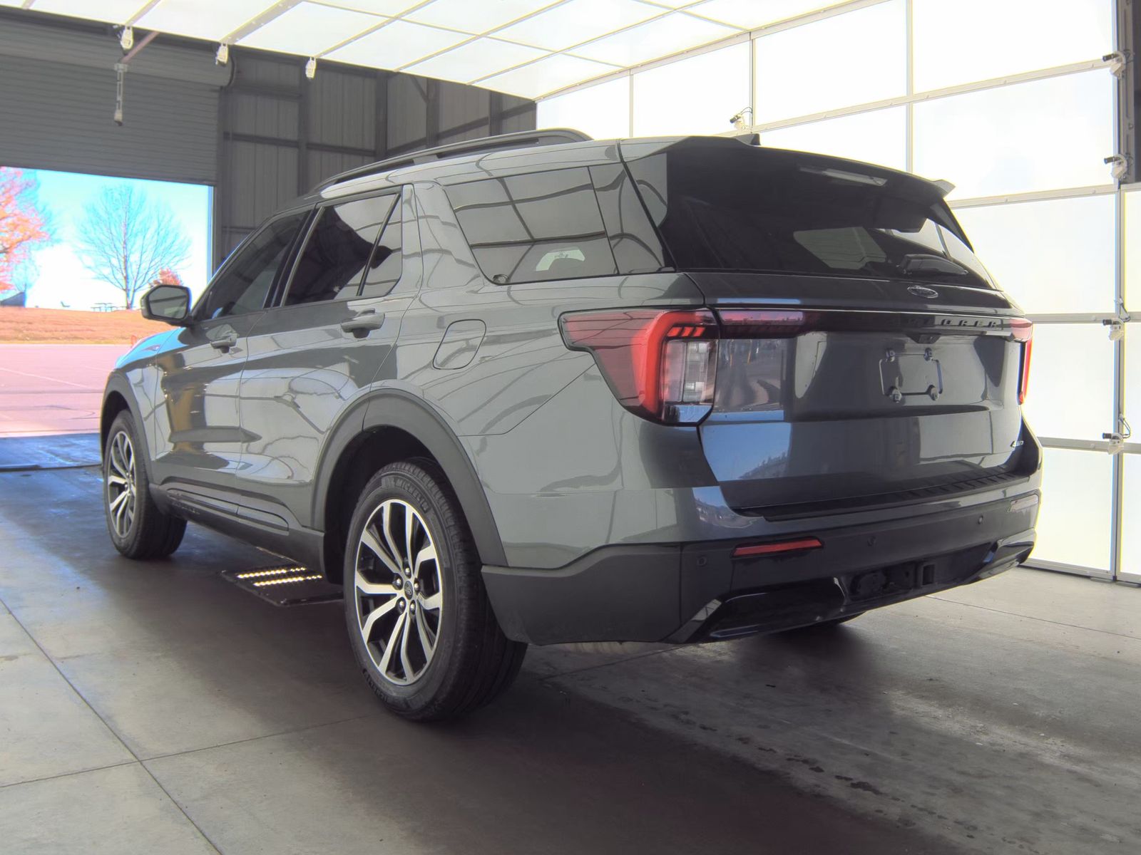 2025 Ford Explorer ST-Line AWD