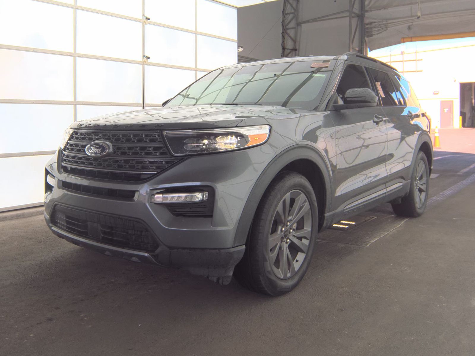 2023 Ford Explorer XLT RWD