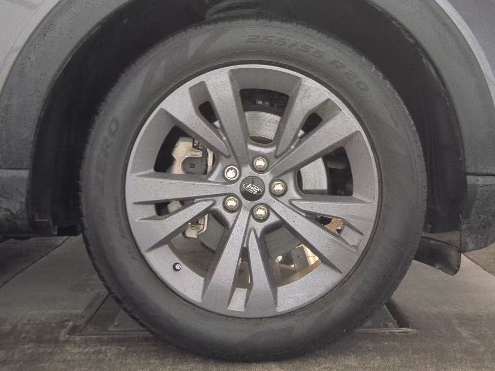 2023 Ford Explorer XLT RWD