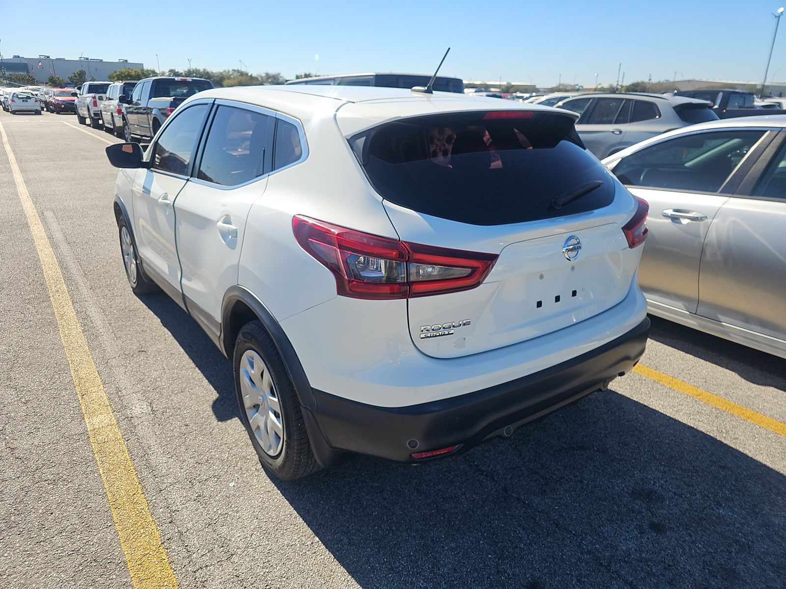 2020 Nissan Rogue Sport S FWD