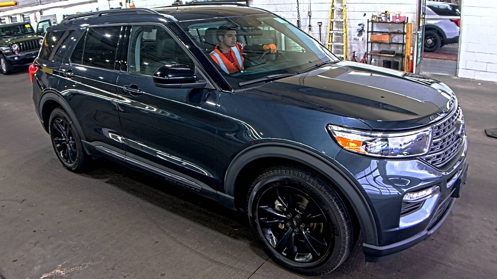 2022 Ford Explorer XLT AWD