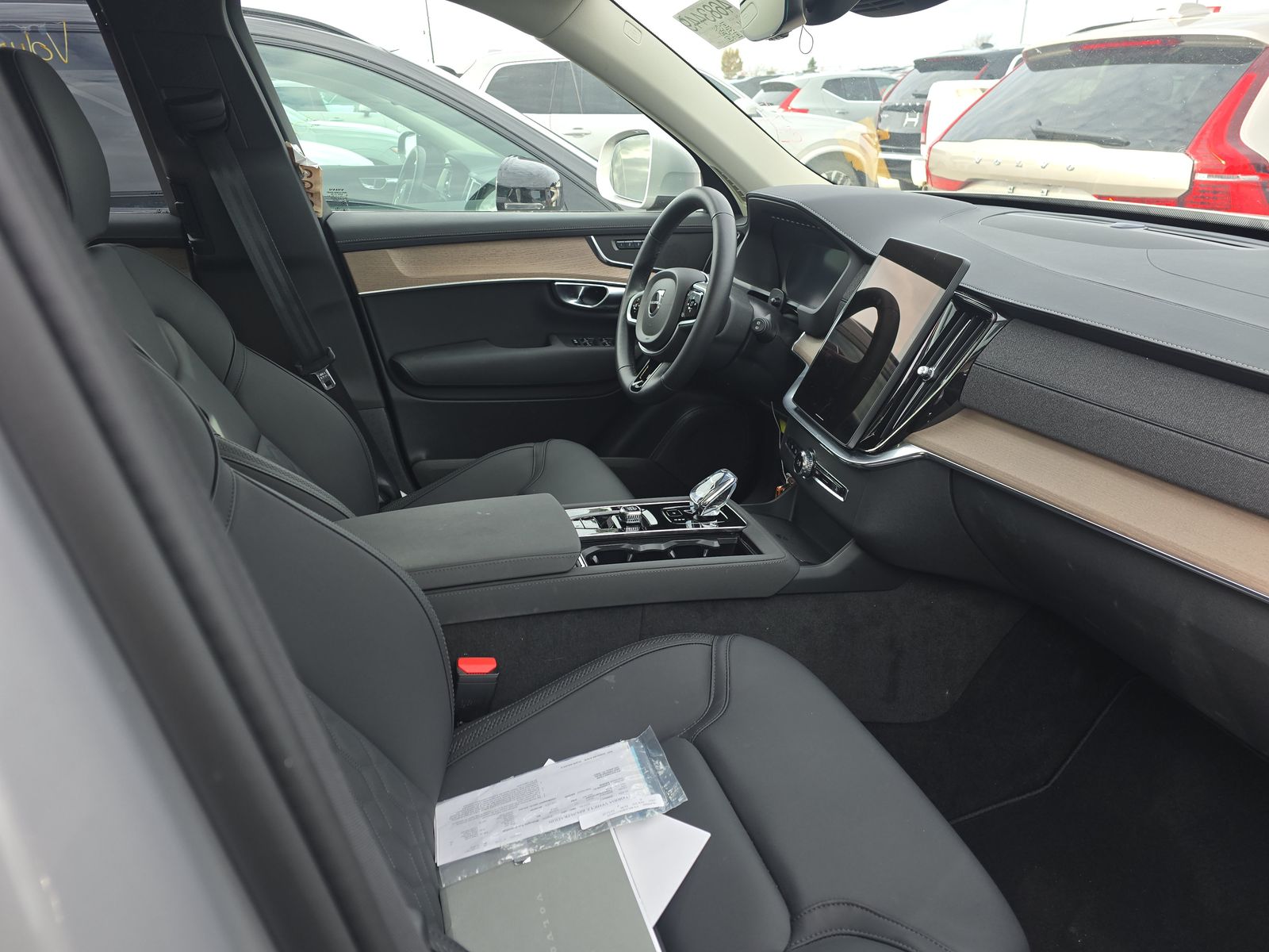 2025 Volvo XC90 B6 Plus AWD