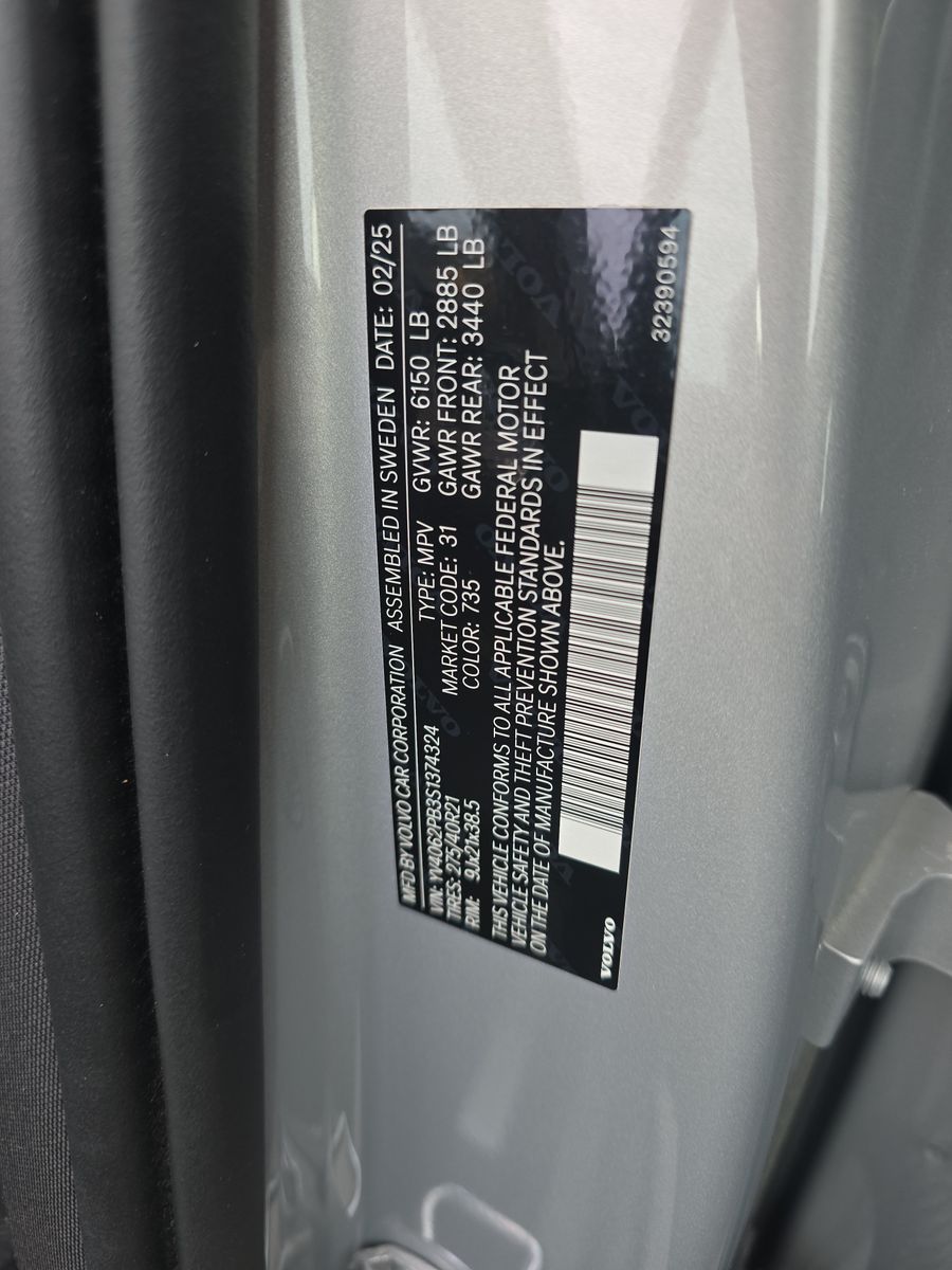 2025 Volvo XC90 B6 Plus AWD