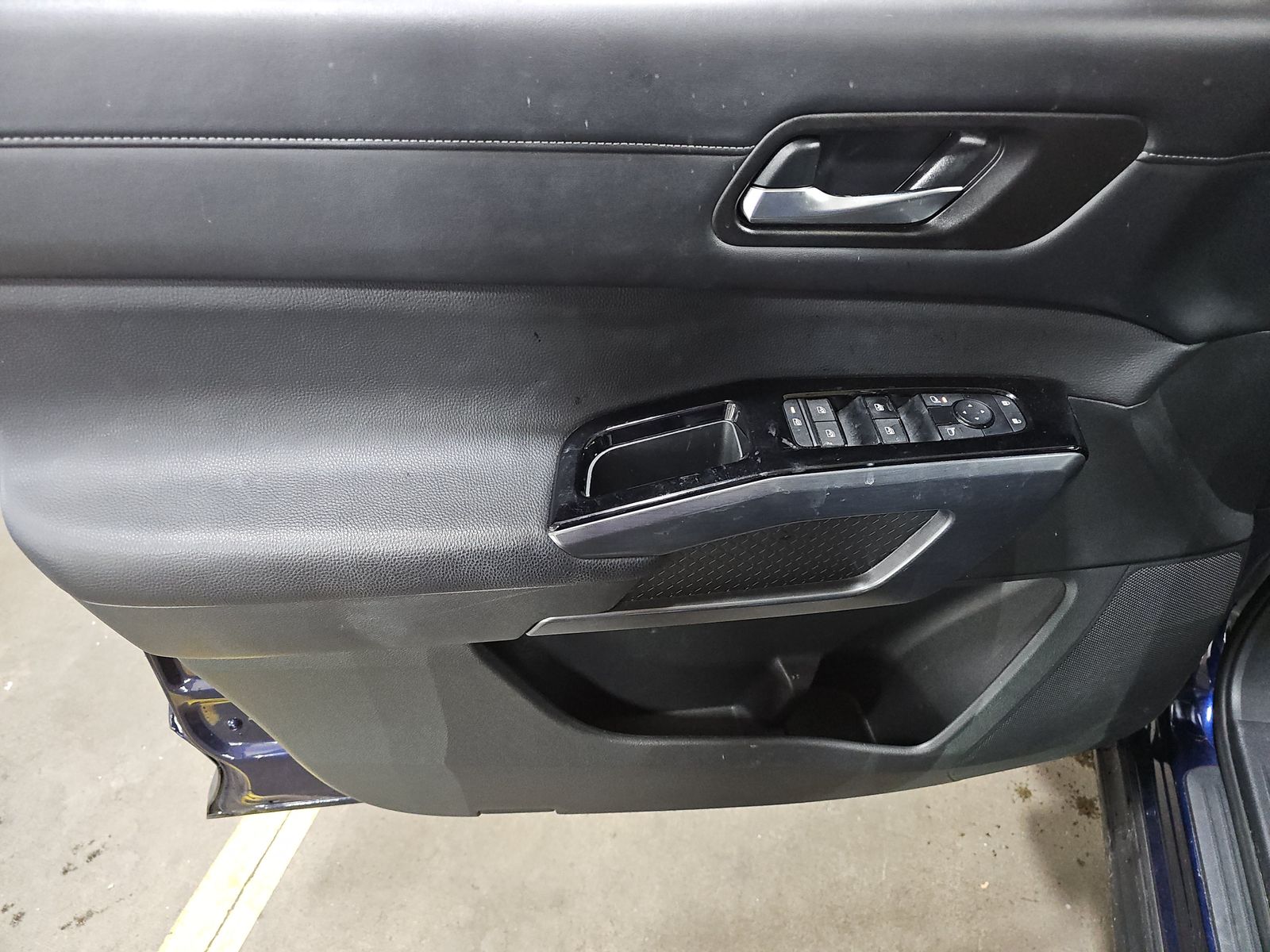 2024 Nissan Pathfinder SL AWD