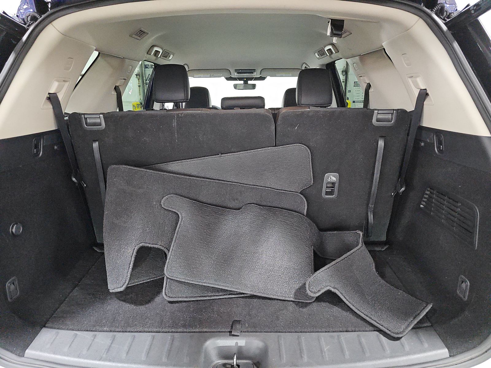 2024 Nissan Pathfinder SL AWD