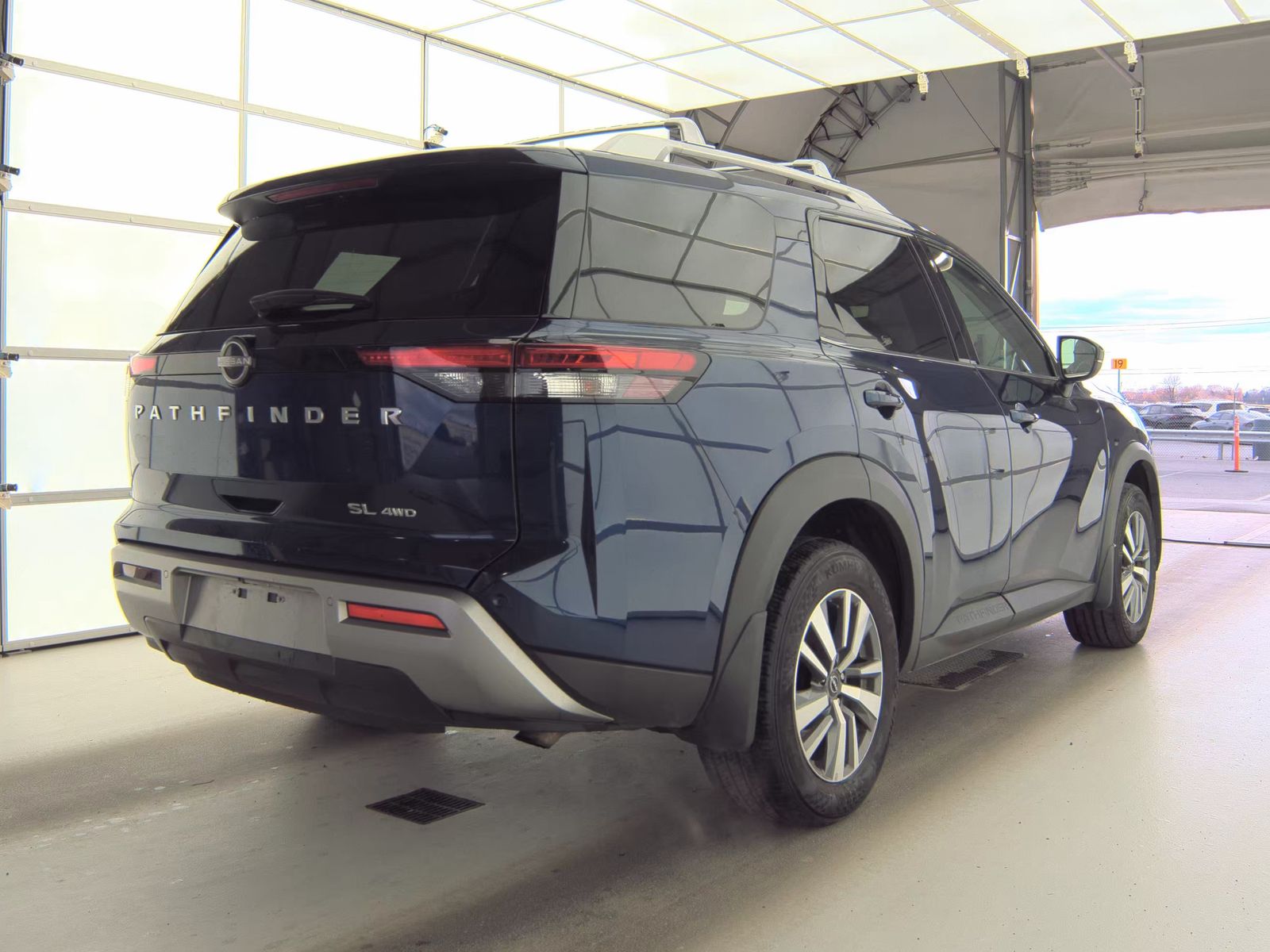 2024 Nissan Pathfinder SL AWD