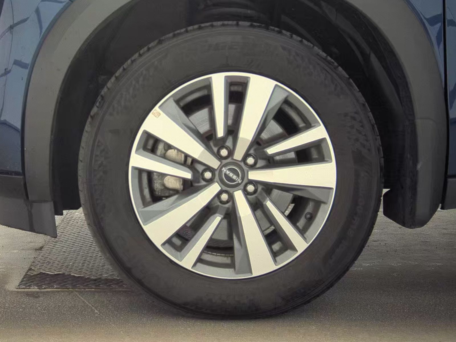 2024 Nissan Pathfinder SL AWD