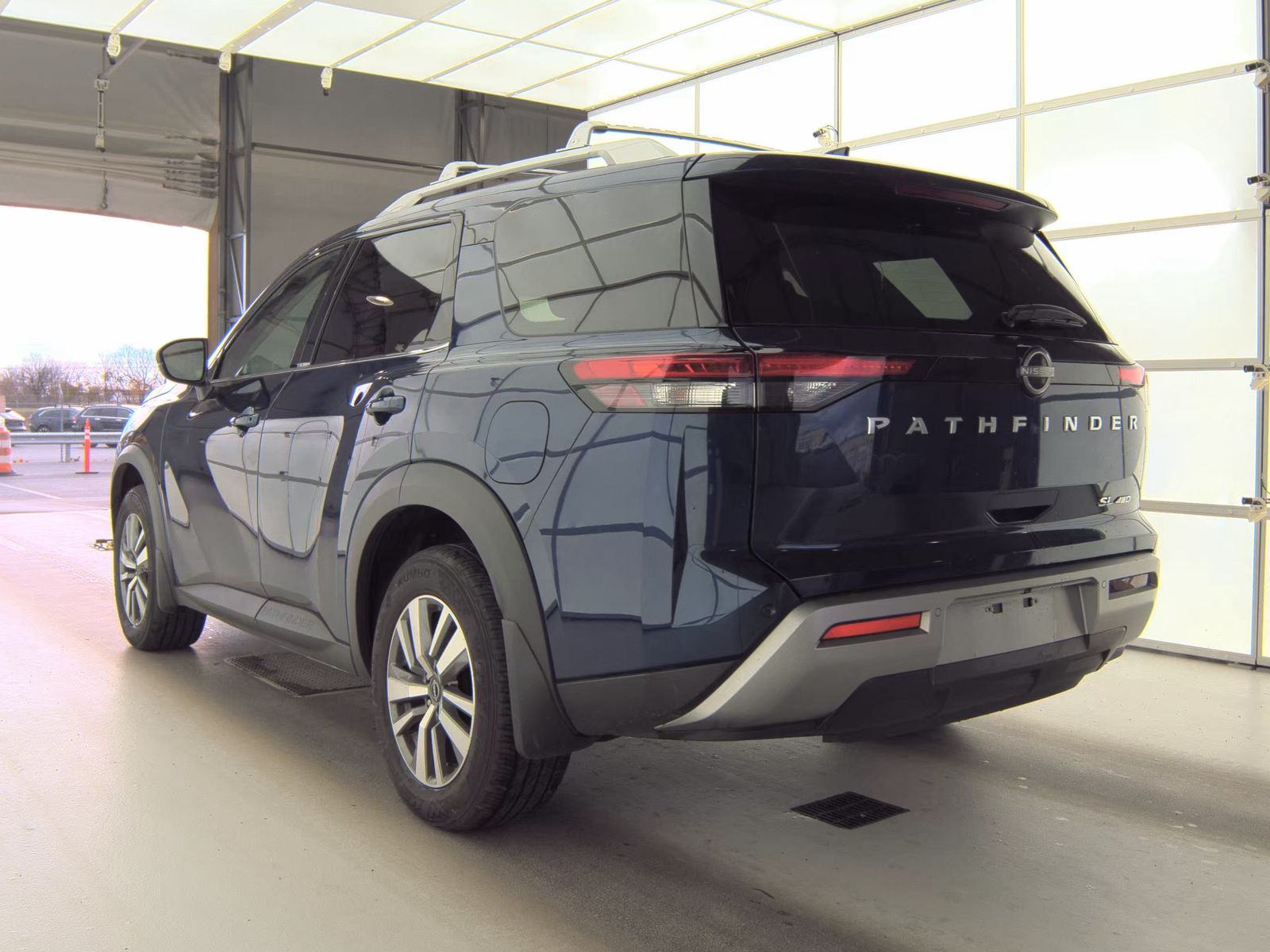 2024 Nissan Pathfinder SL AWD