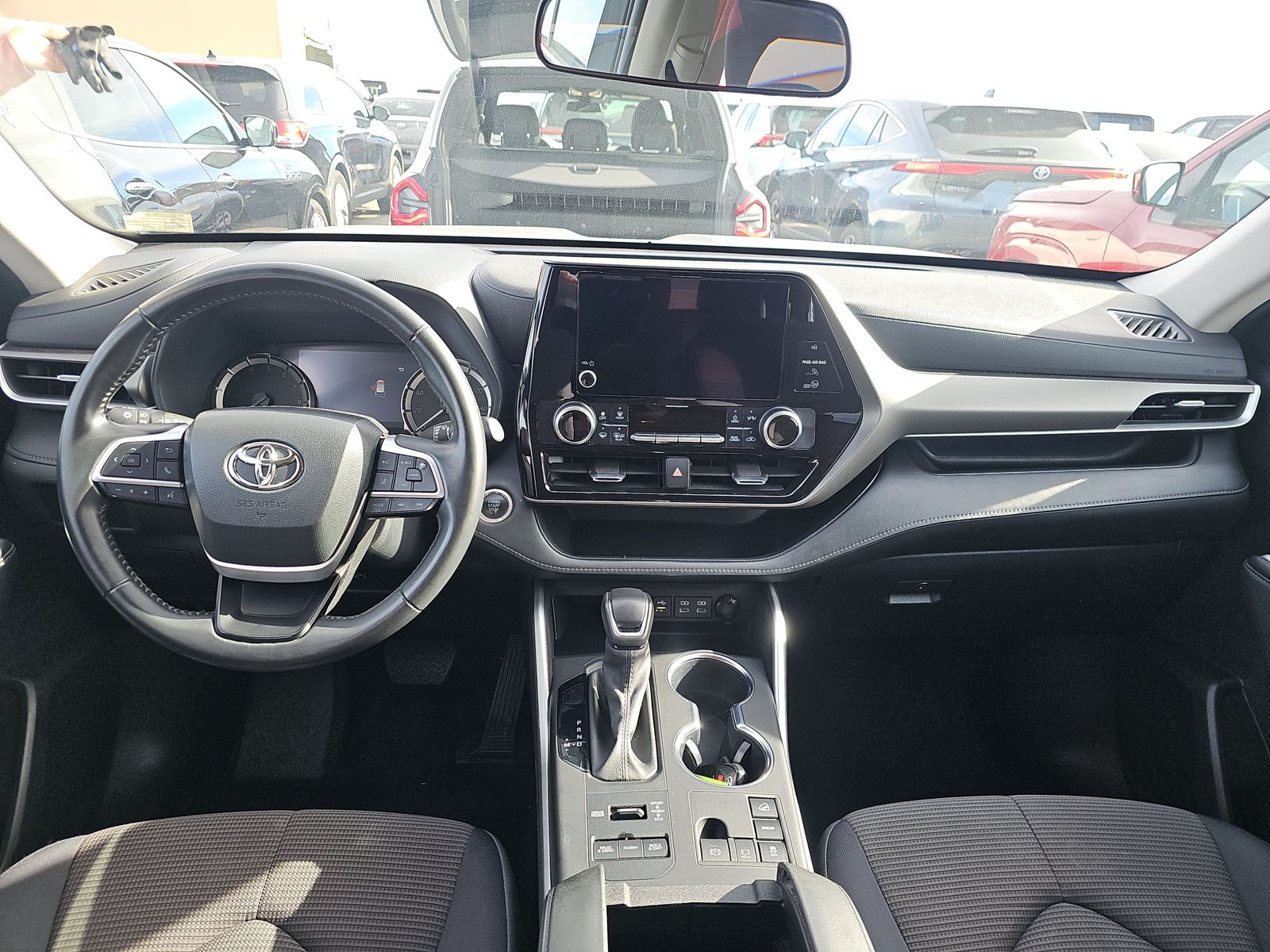 2024 Toyota Highlander LE AWD