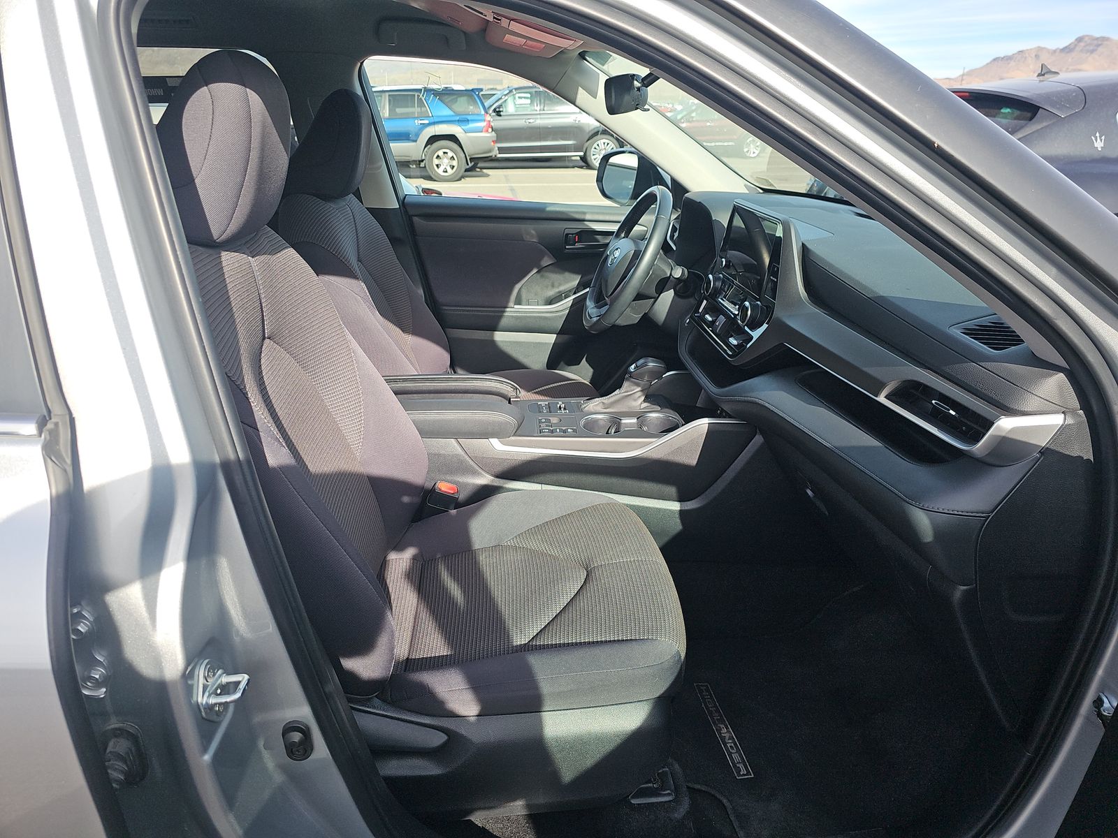 2024 Toyota Highlander LE AWD