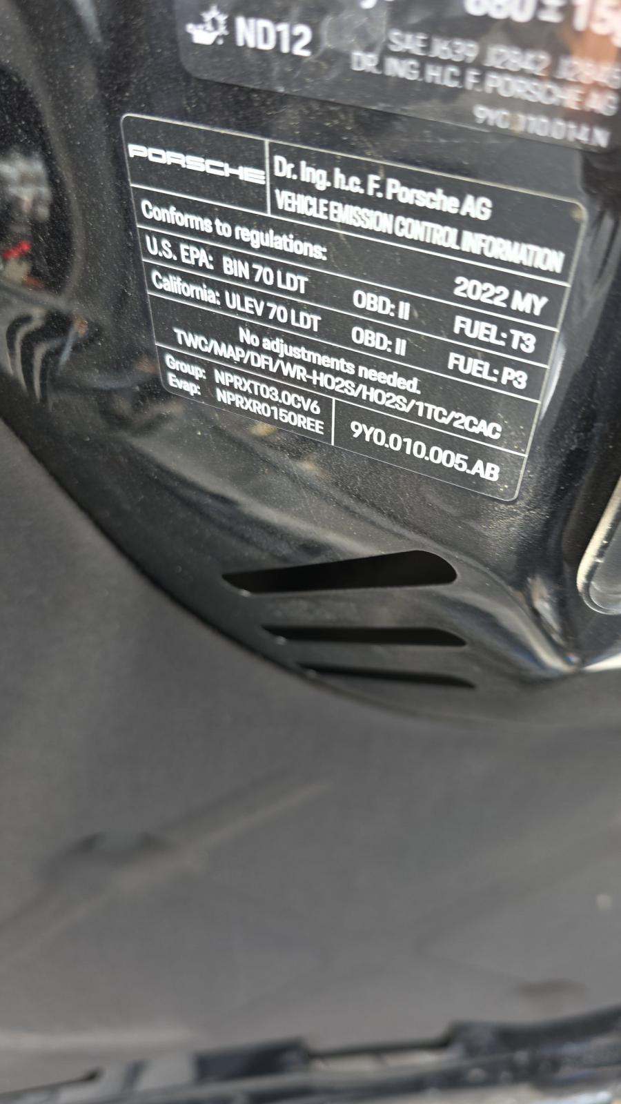 2022 Porsche Cayenne Platinum Edition AWD