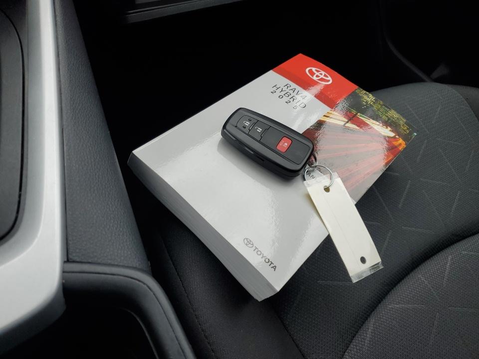 2025 Toyota RAV4 Hybrid XLE AWD