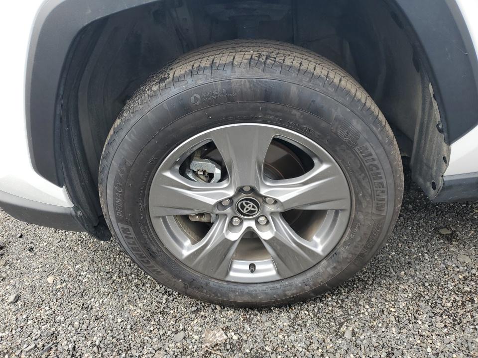 2025 Toyota RAV4 Hybrid XLE AWD