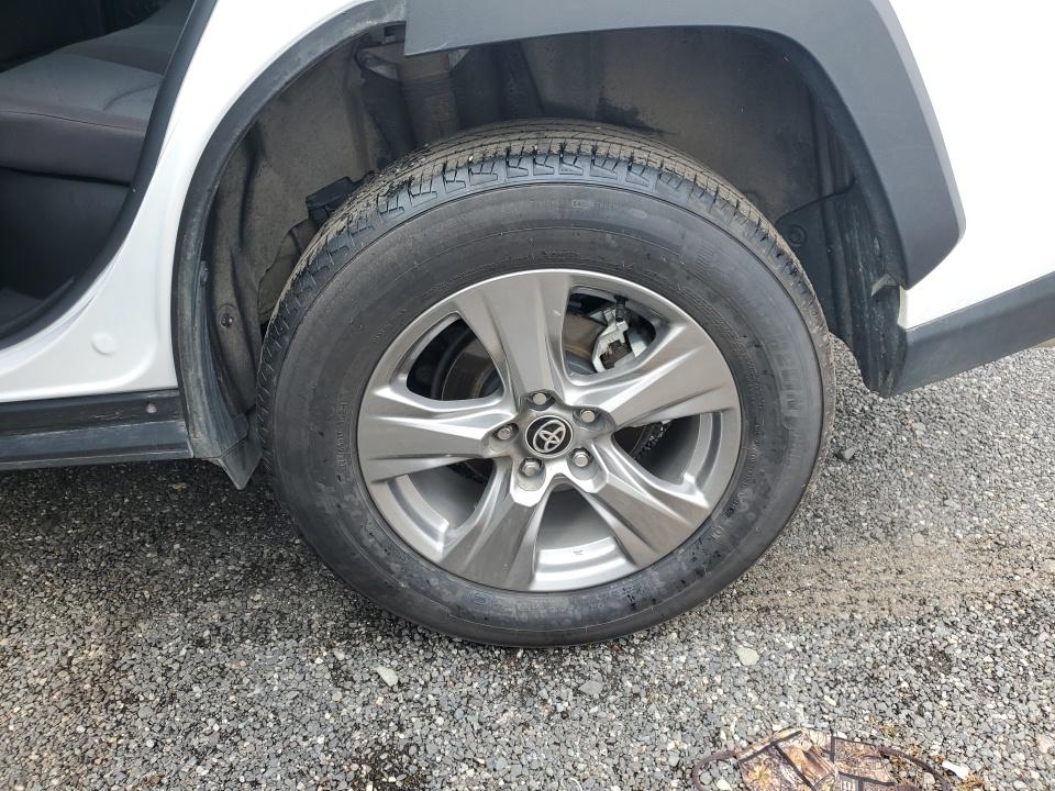 2025 Toyota RAV4 Hybrid XLE AWD