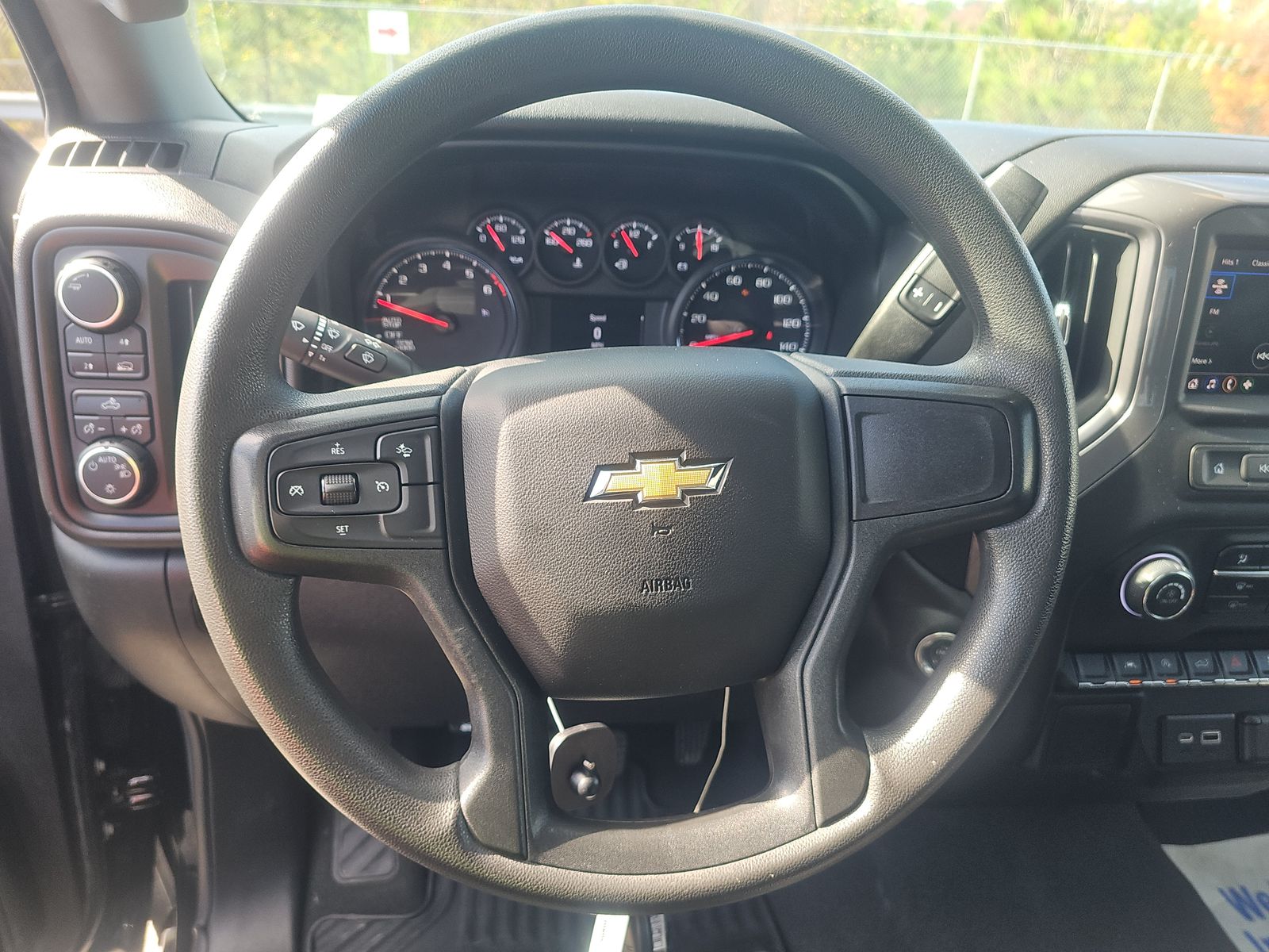 2022 Chevrolet Silverado 1500 Custom AWD