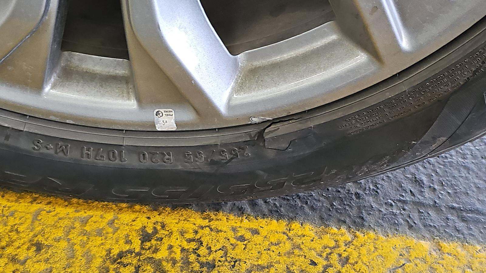 2023 Ford Explorer Limited RWD