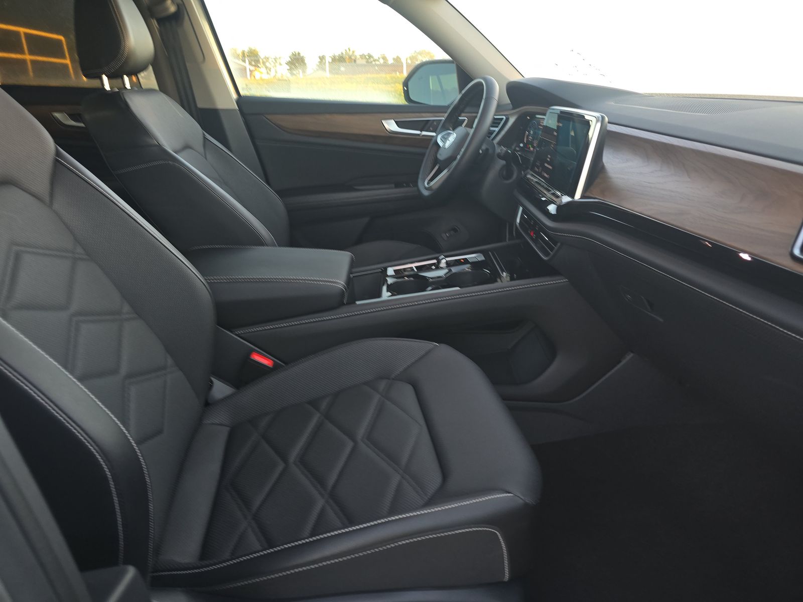 2024 Volkswagen Atlas 2.0T SE FWD