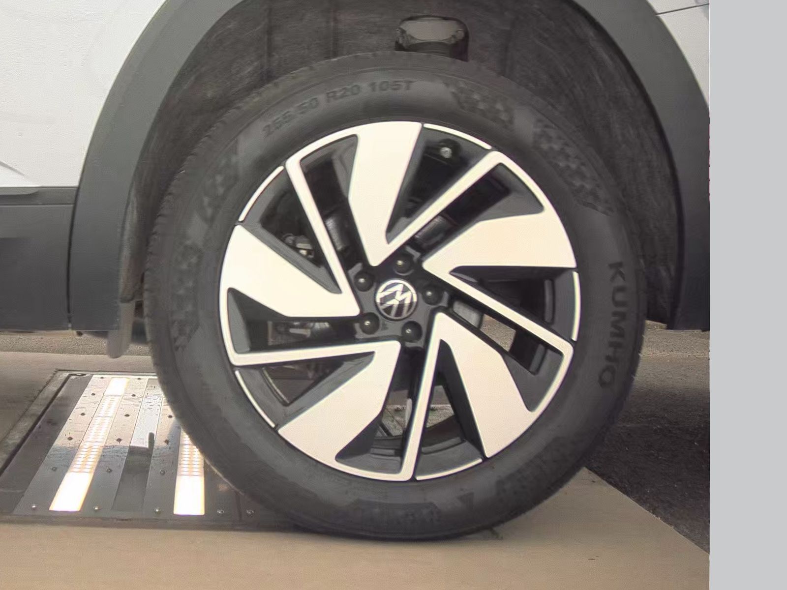 2024 Volkswagen Atlas 2.0T SE FWD