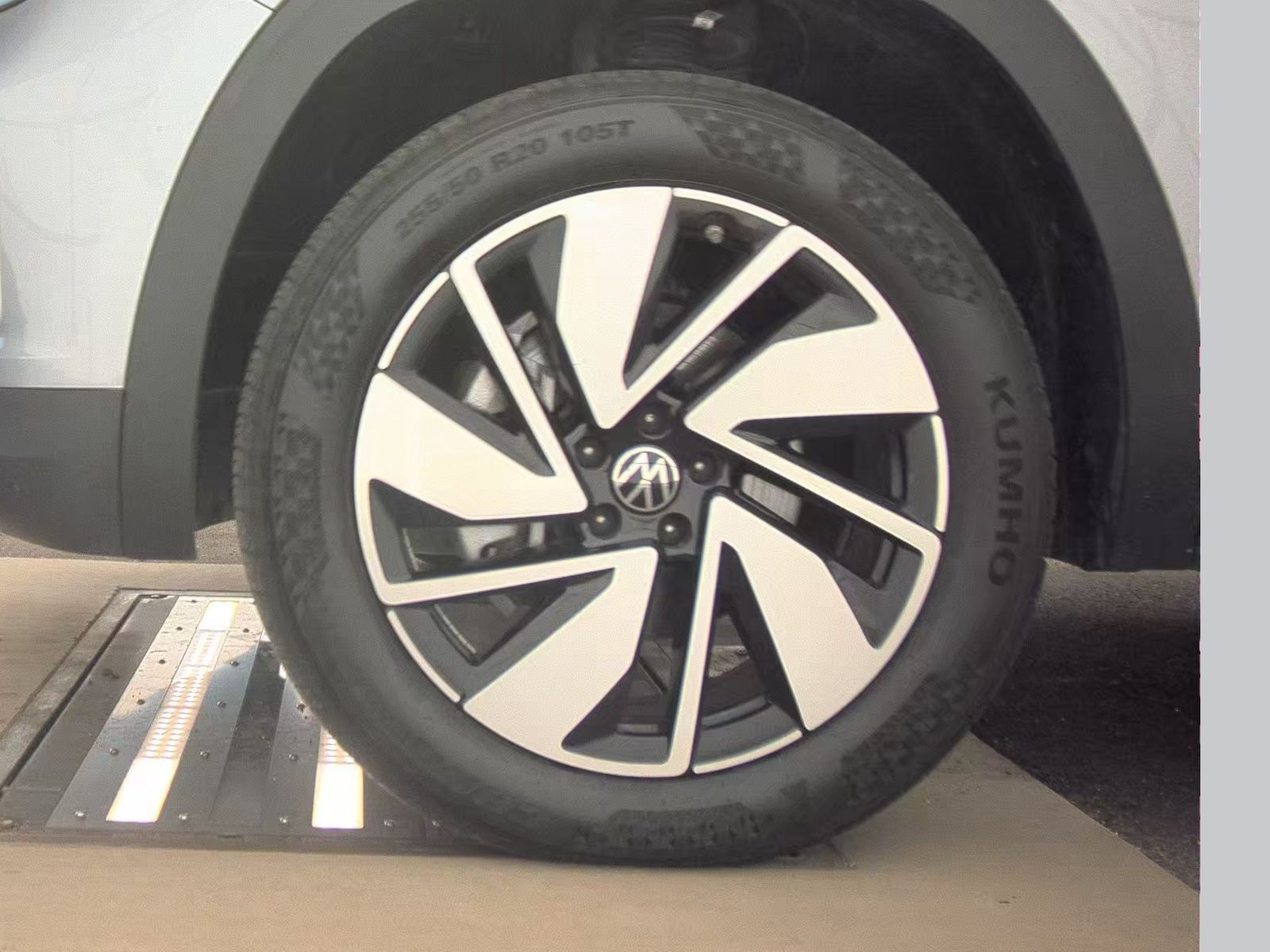 2024 Volkswagen Atlas 2.0T SE FWD