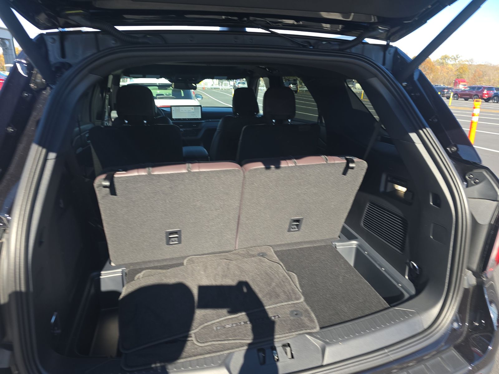 2025 Ford Explorer Platinum RWD