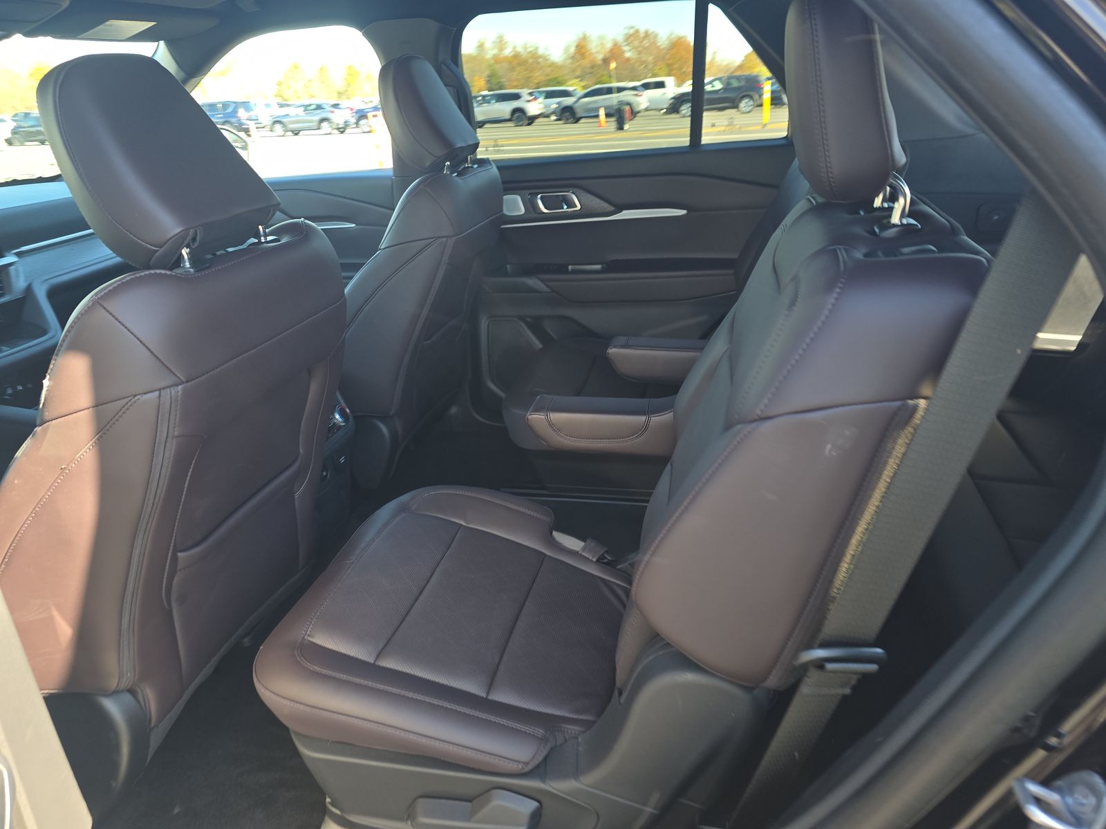 2025 Ford Explorer Platinum RWD