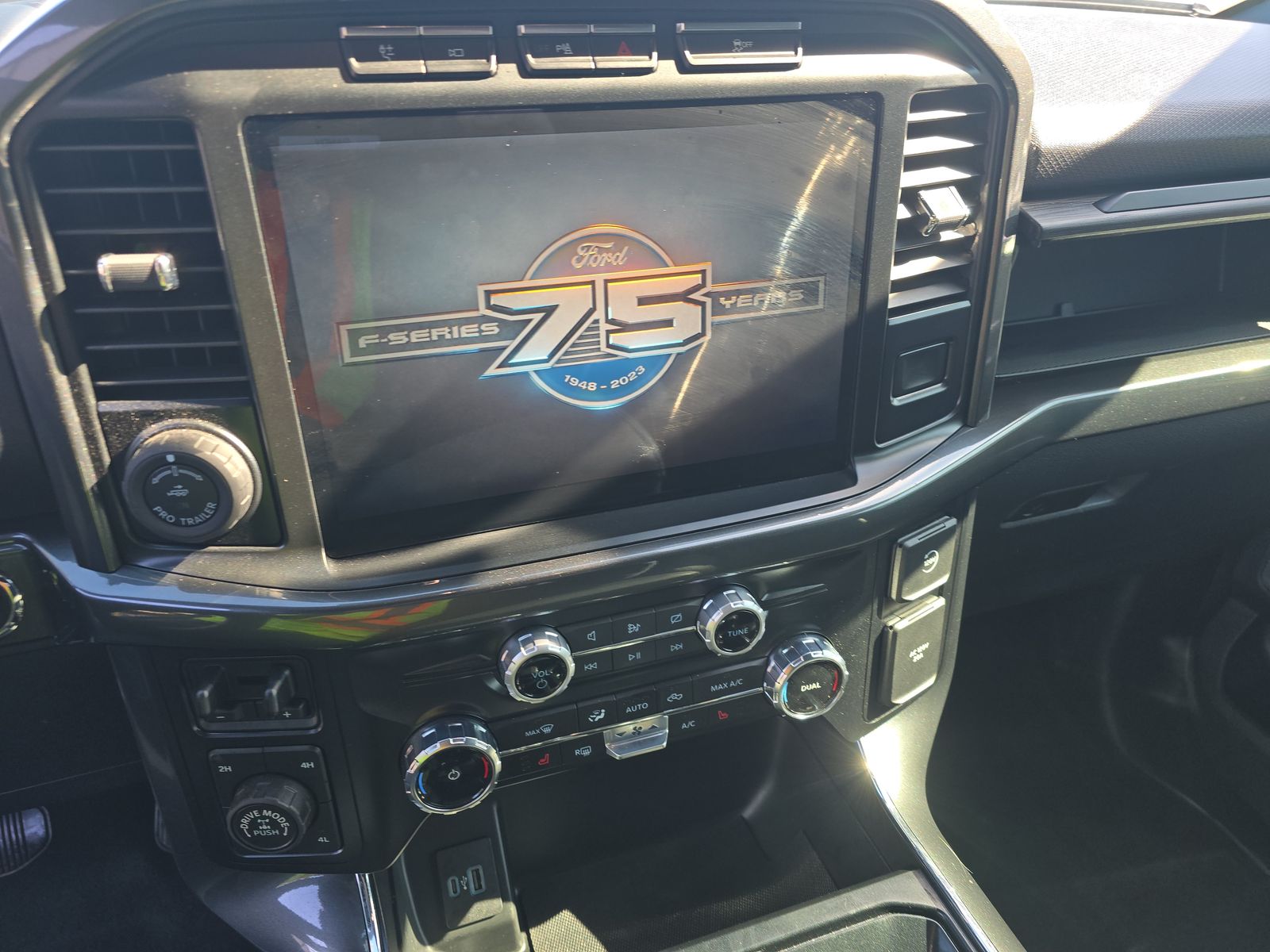 2023 Ford F-150 Hybrid XLT AWD