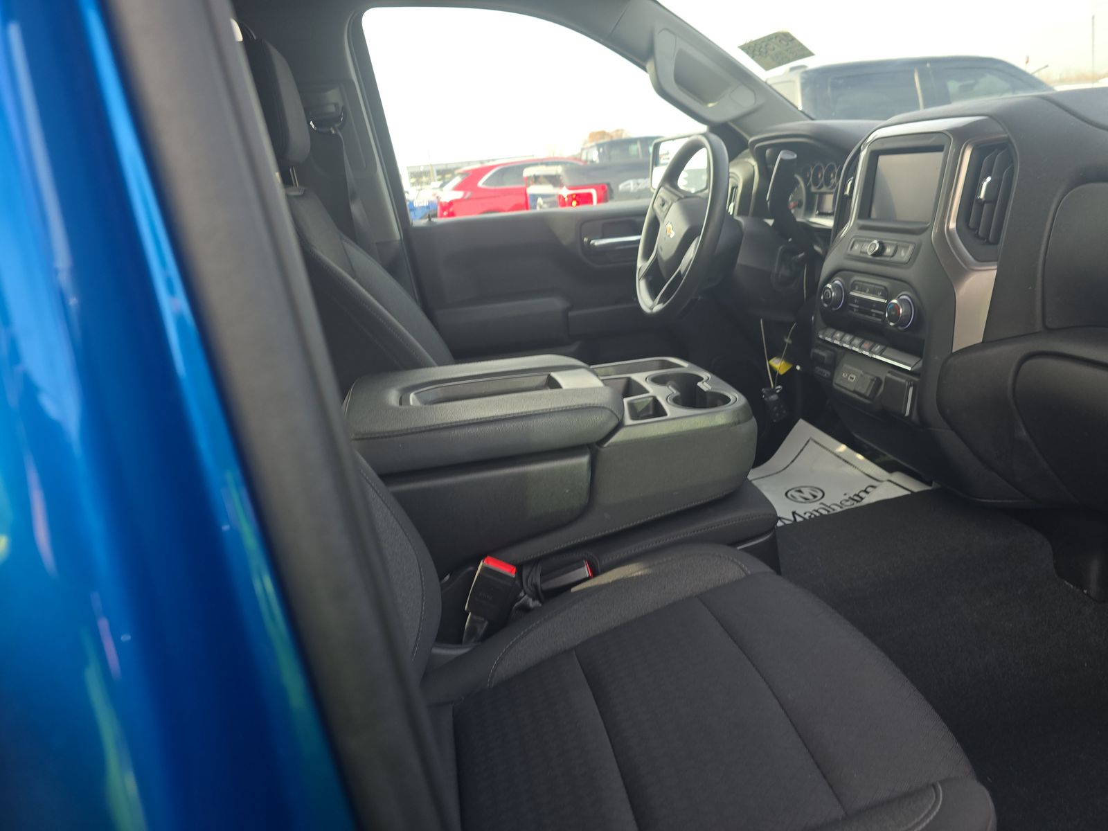 2023 Chevrolet Silverado 1500 Custom AWD