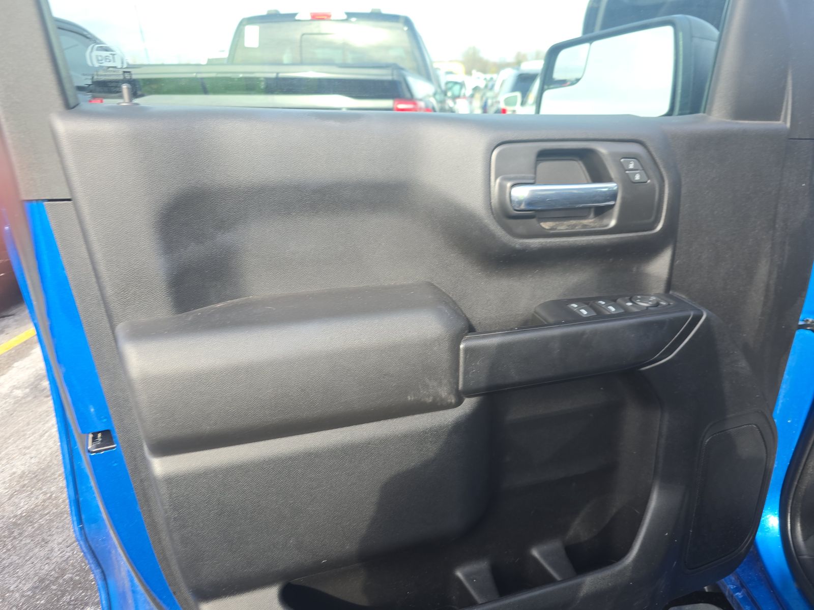 2023 Chevrolet Silverado 1500 Custom AWD