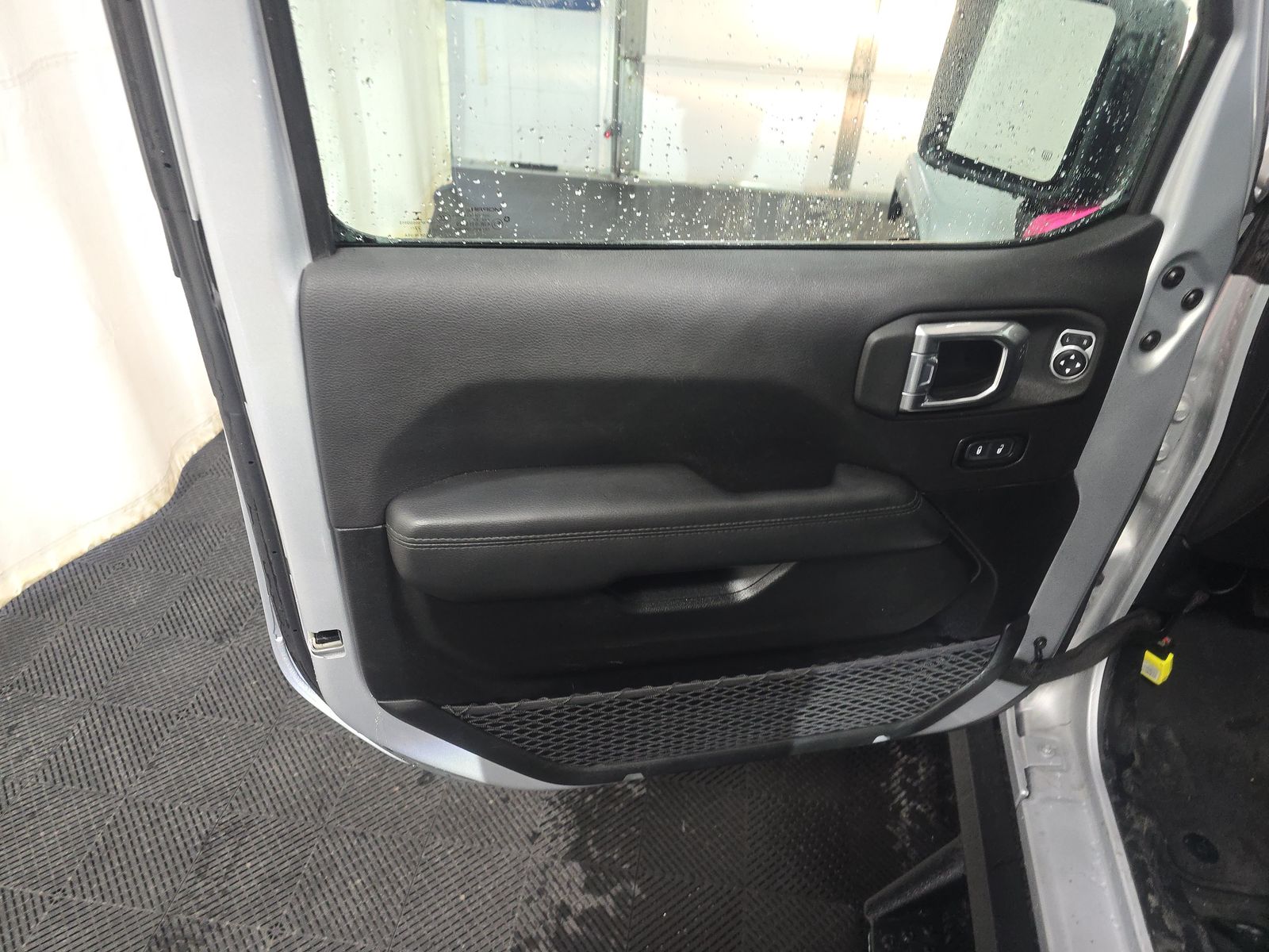 2023 Jeep Wrangler Sahara Altitude AWD