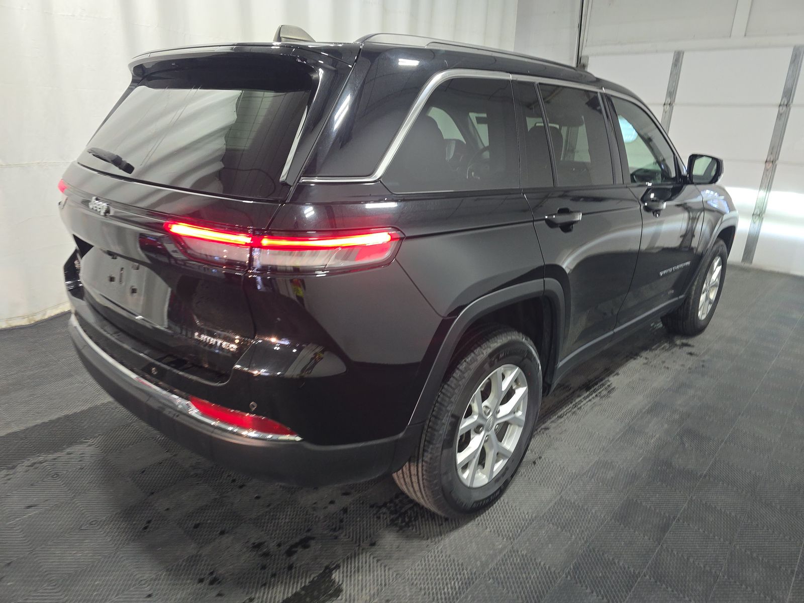 2023 Jeep Grand Cherokee Limited AWD