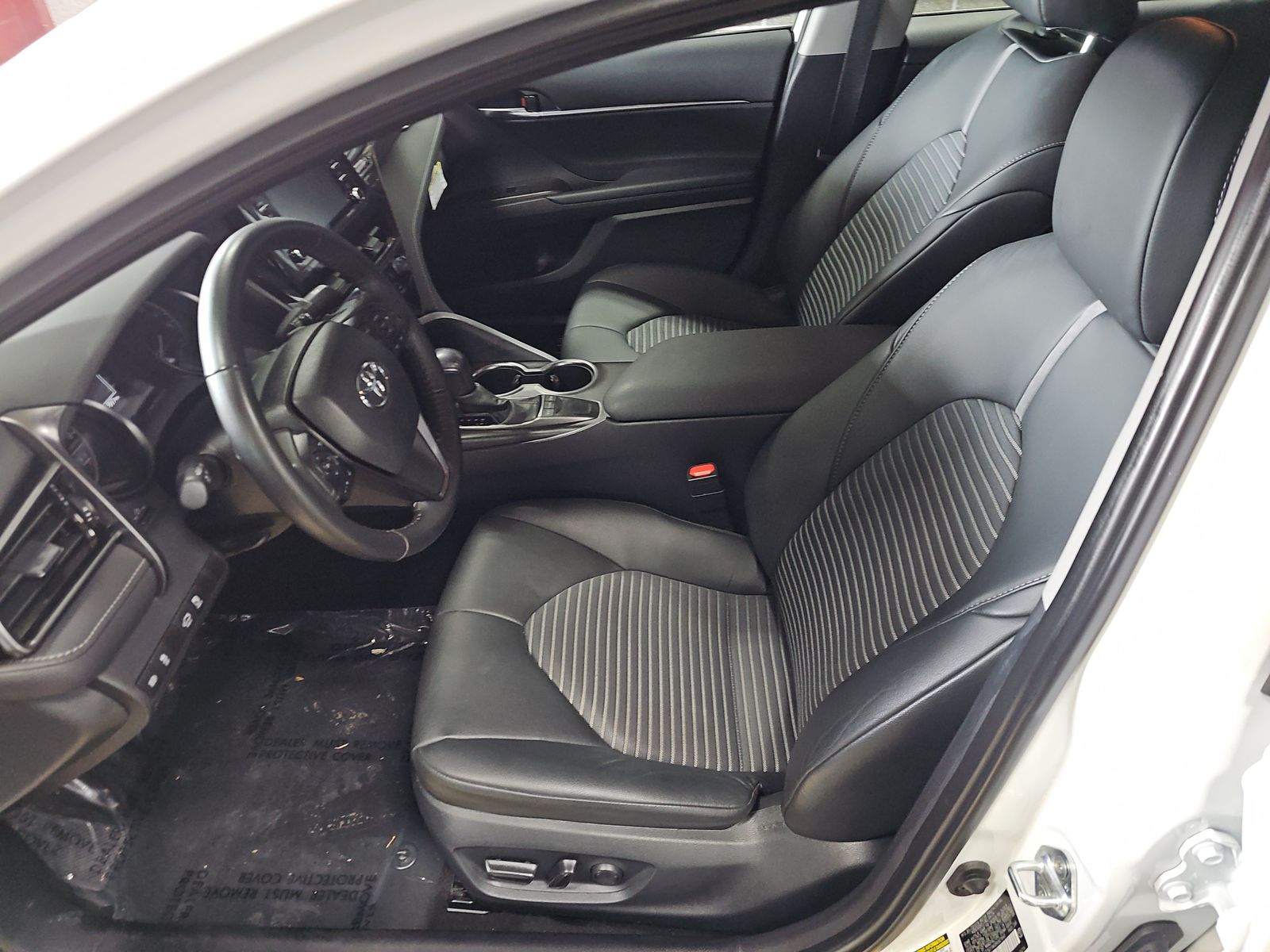 2024 Toyota Camry SE FWD