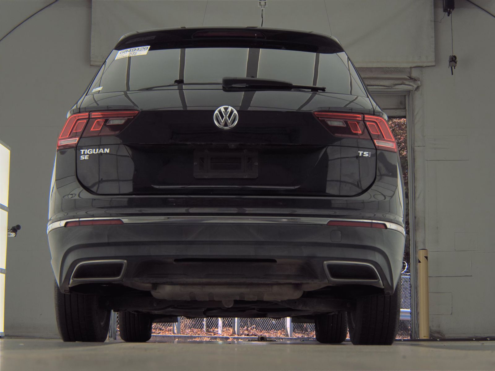 2018 Volkswagen Tiguan 2.0T SE FWD