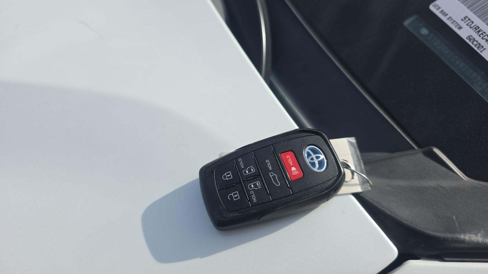 2022 Toyota Sienna XLE FWD