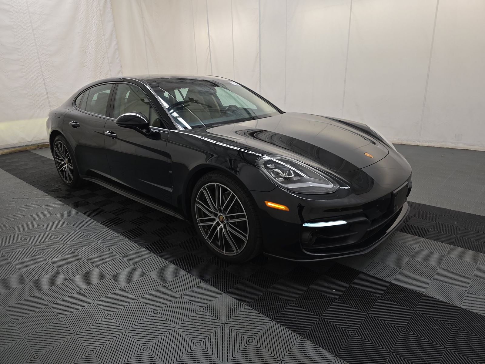 2023 Porsche Panamera 4 AWD