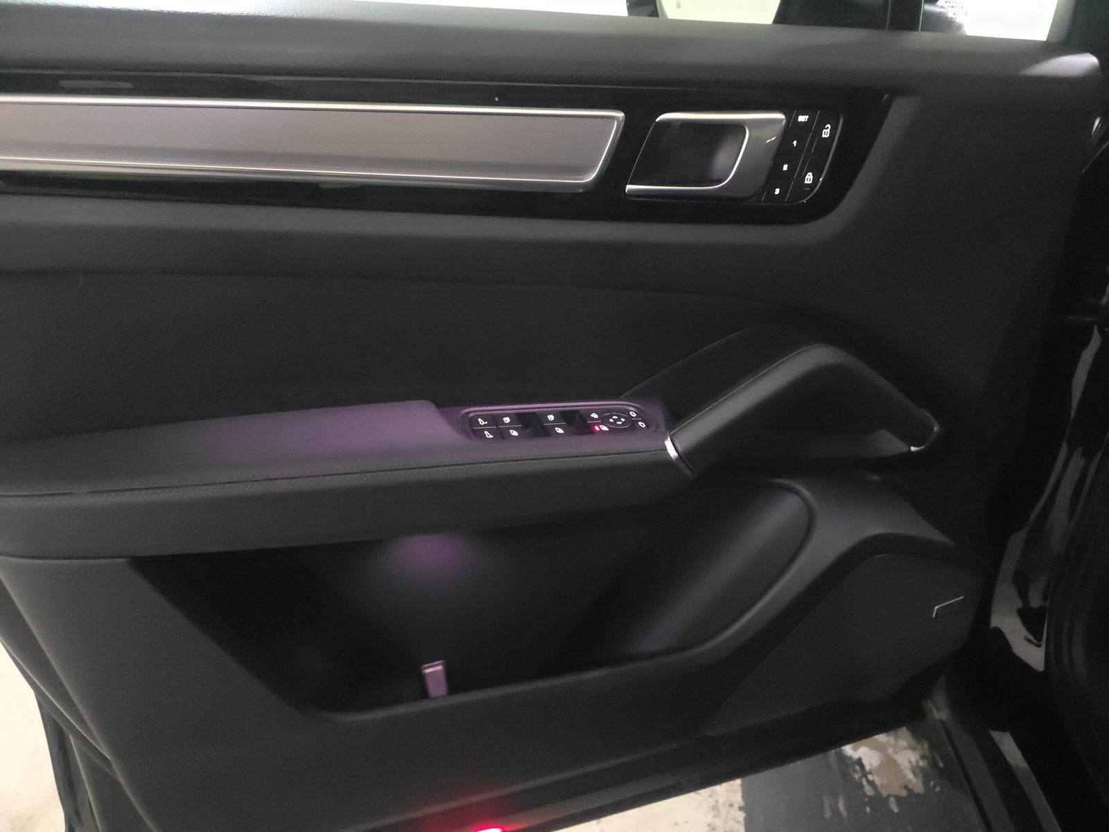 2023 Porsche Cayenne Platinum Edition AWD