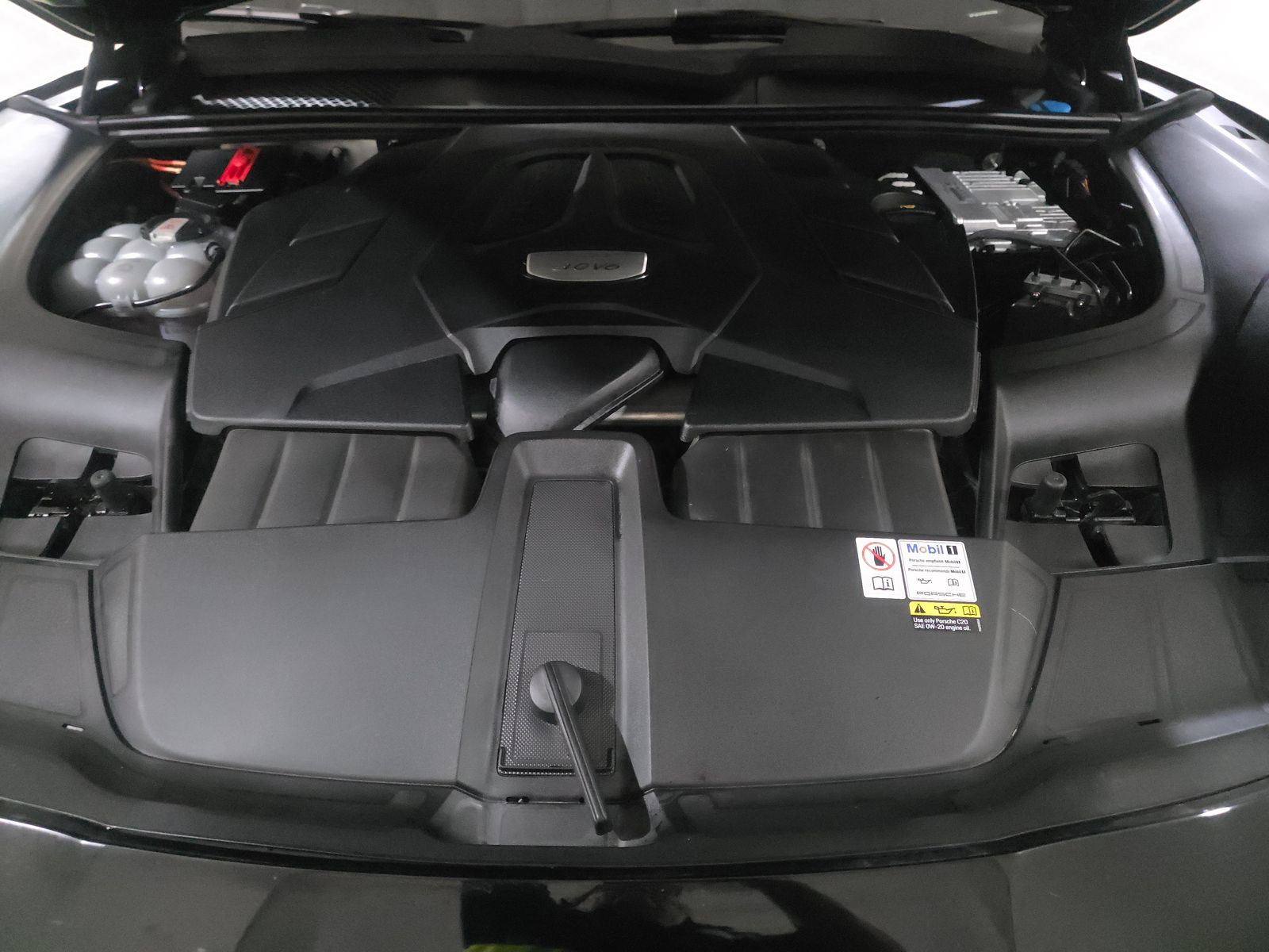 2023 Porsche Cayenne Platinum Edition AWD