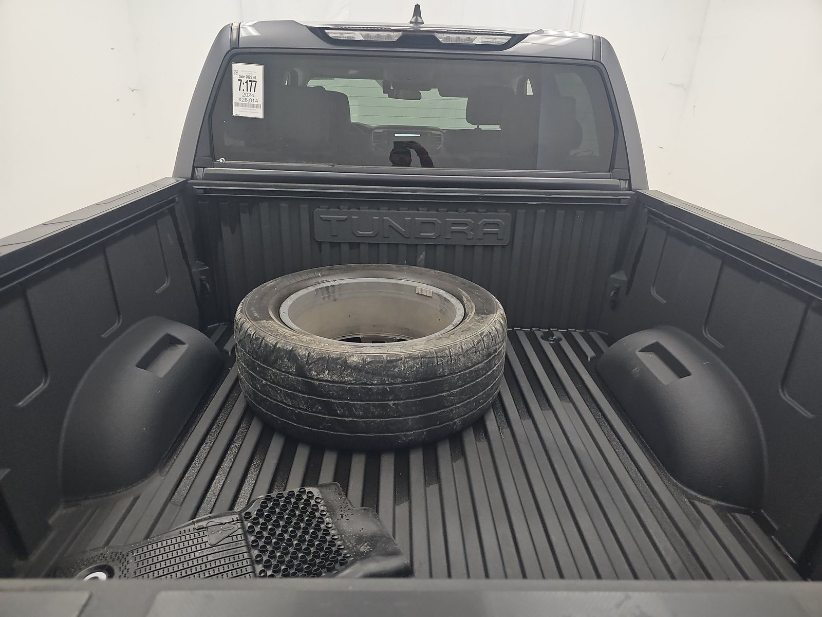 2024 Toyota Tundra SR5 AWD