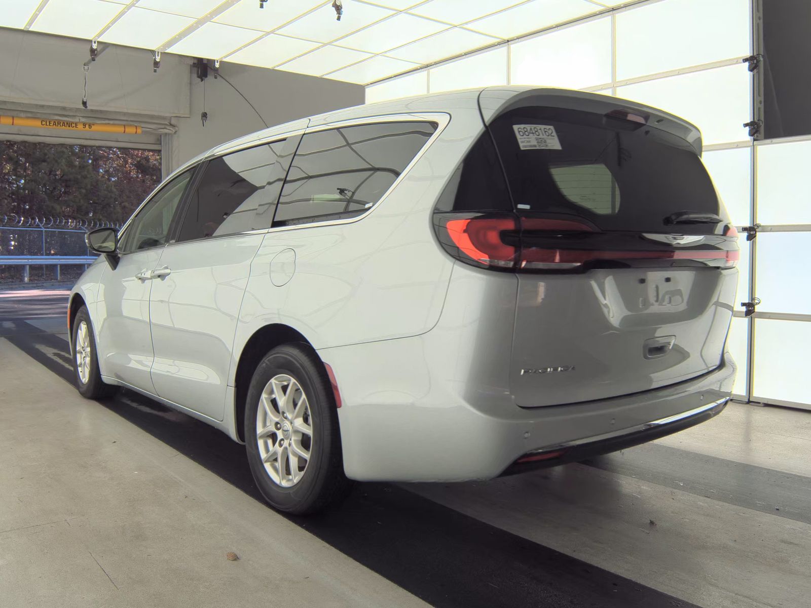 2024 Chrysler Pacifica Touring L FWD