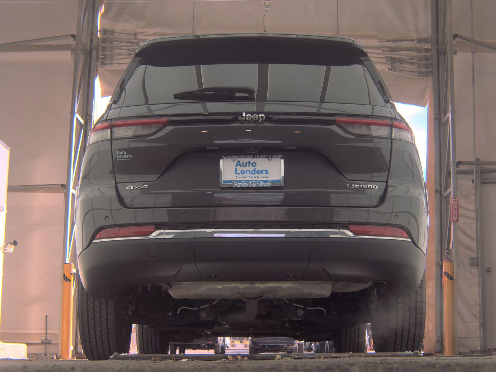 2023 Jeep Grand Cherokee Laredo AWD