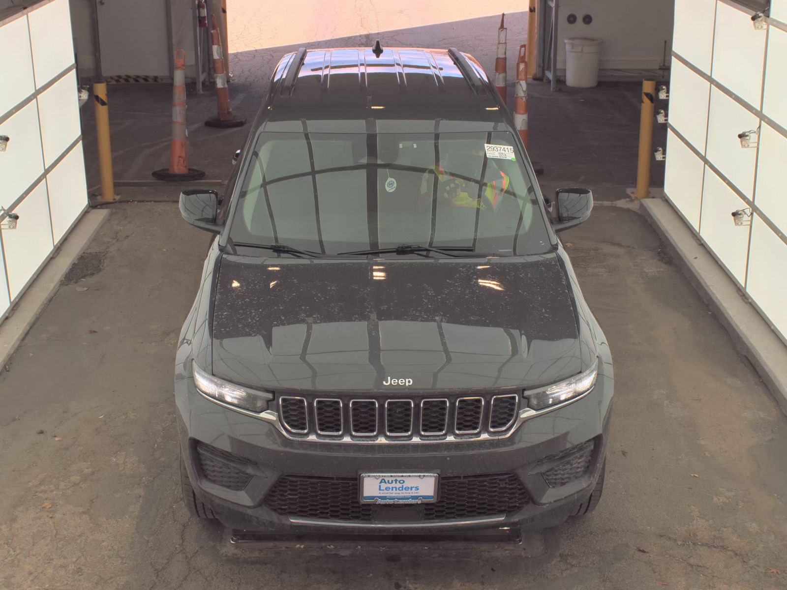 2023 Jeep Grand Cherokee Laredo AWD