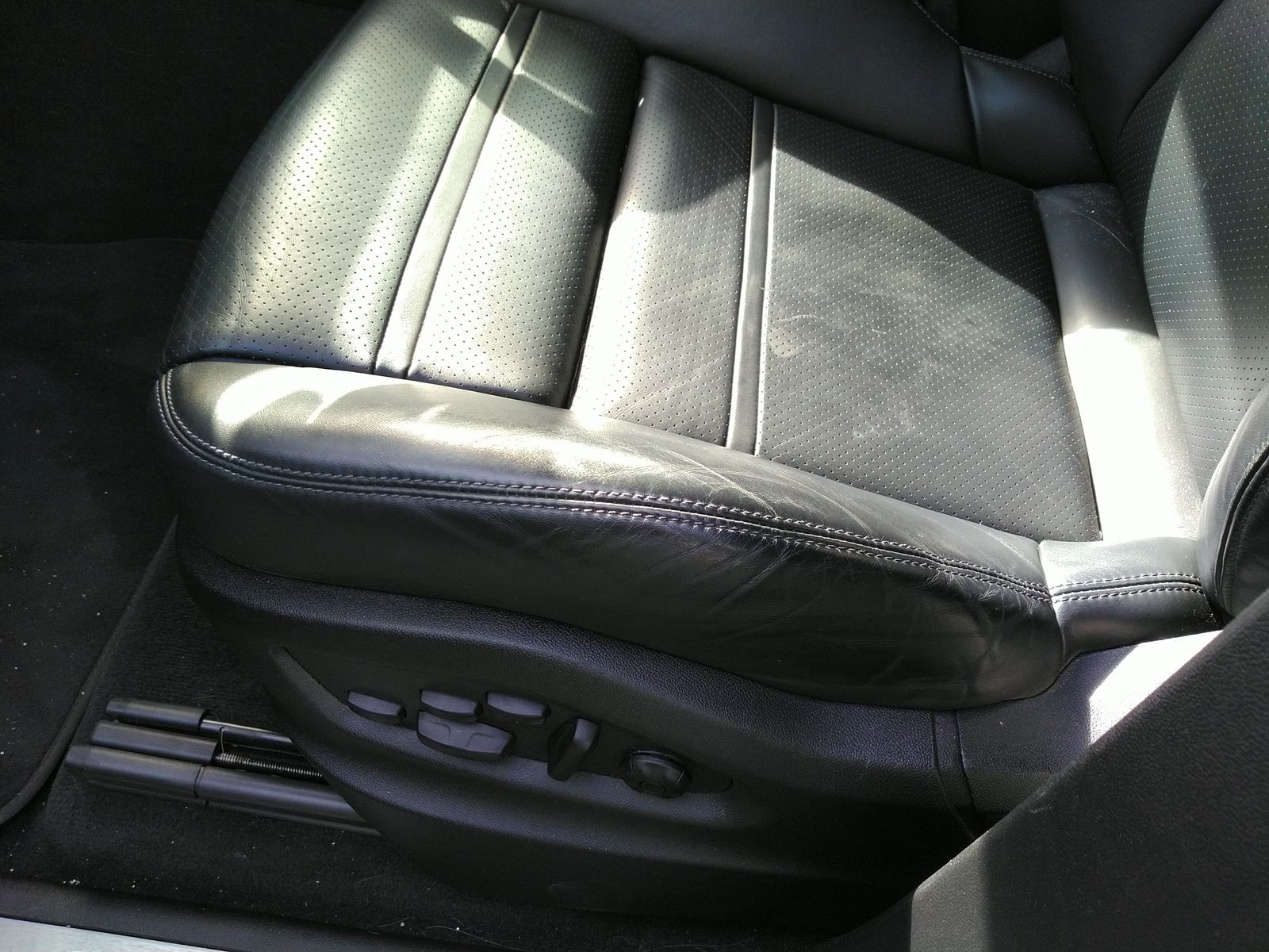 2022 Porsche Cayenne Platinum Edition AWD